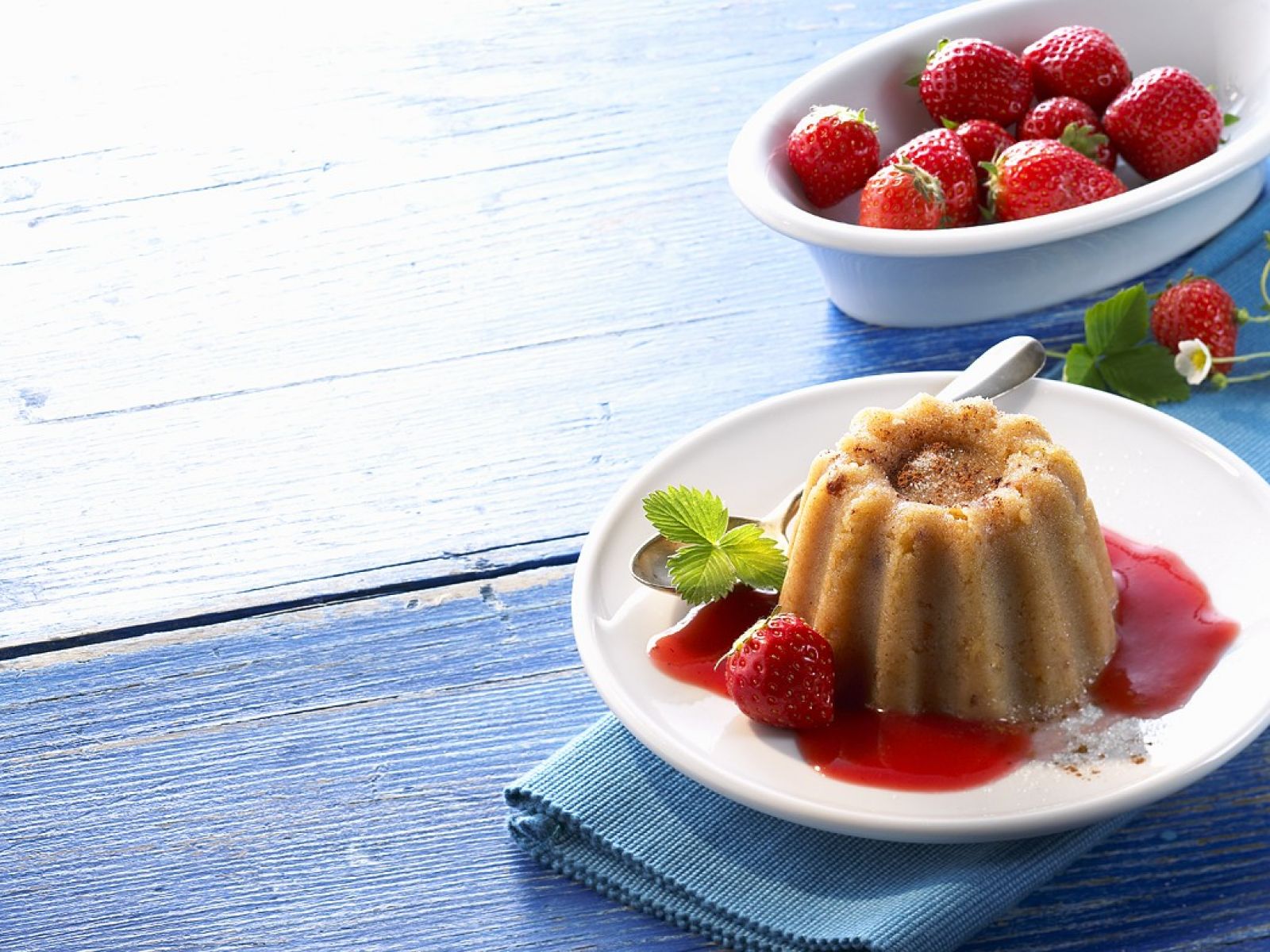 Χαλβάς με μαρμελάδα φράουλα