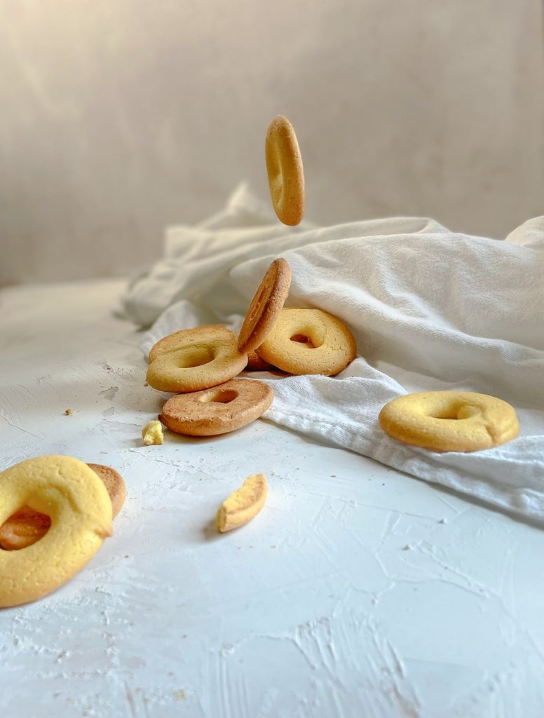 Νηστίσιμα κουλουράκια με πορτοκάλι και ταχίνι