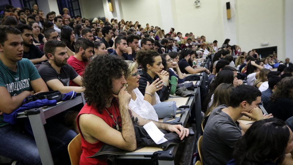 ΕΚΠΑ: Με αυτά τα μέτρα προστασίας θα γίνονται τα δια ζώσης μαθήματα στα αμφιθέατρα