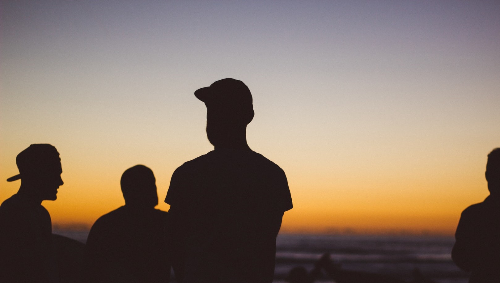 Οργιάζουν οι συμμορίες ανηλίκων: “Τα παιδιά έχασαν το πλαίσιο της οικογένειας” λέει γνωστή παιδοψυχολόγος