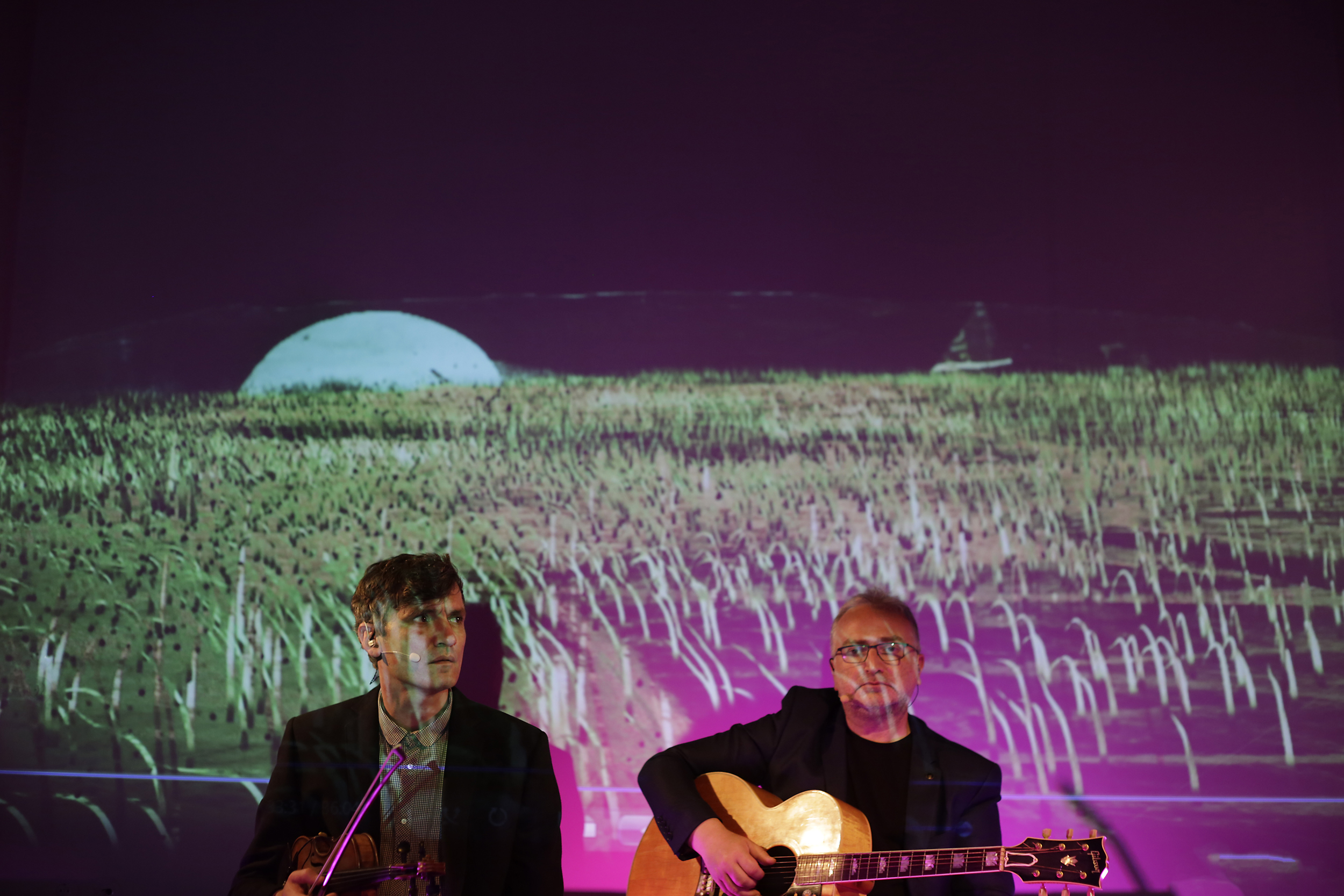 Λέω Να Πετάξω: Μια μοναδική οπτικοακουστική παράσταση από τον Δημήτρη Μπασλάμ