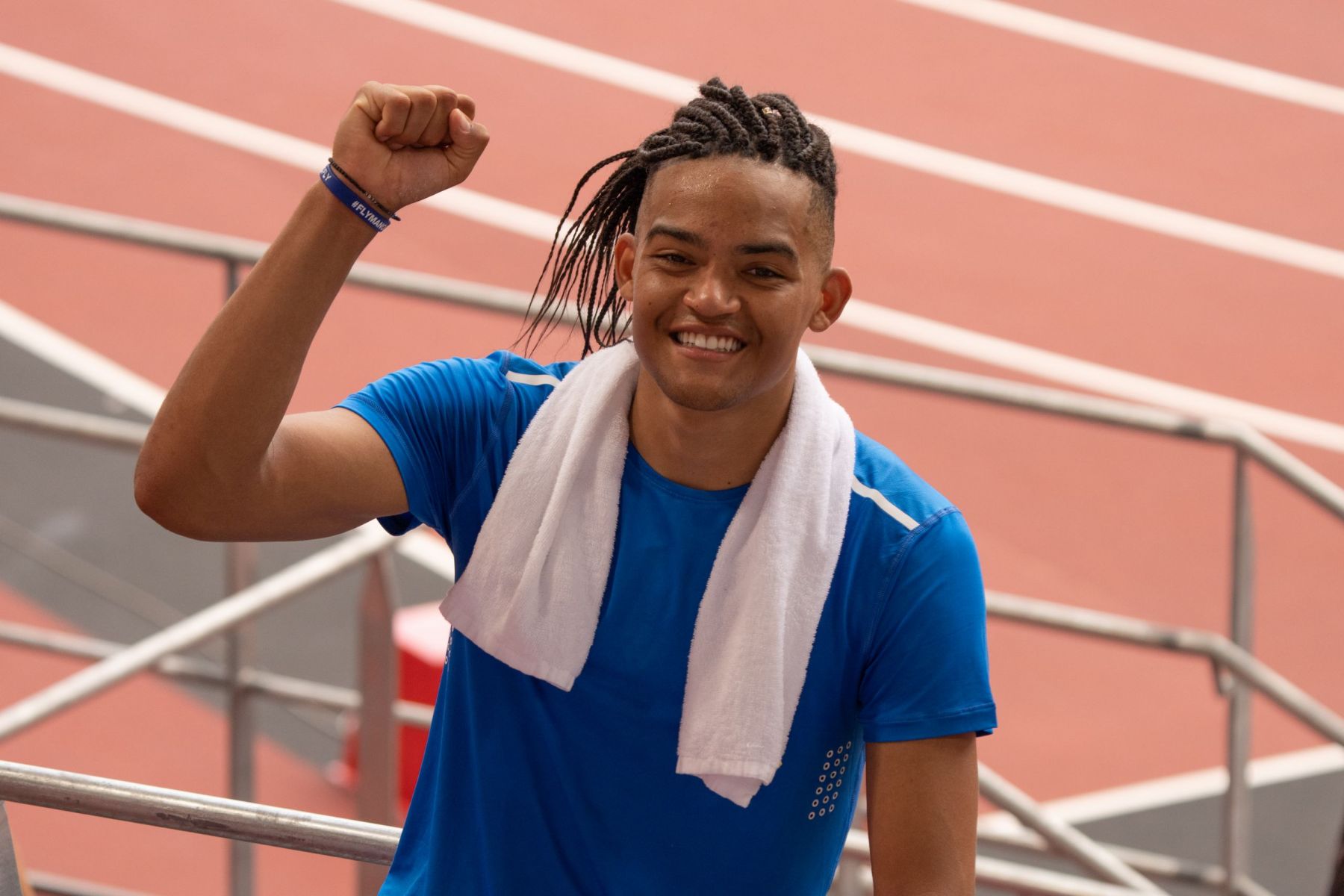 Εμμανουήλ Καραλής: Εκπληκτική εμφάνιση στους Ολυμπιακούς και ένα σπουδαίο μήνυμα στους γονείς του