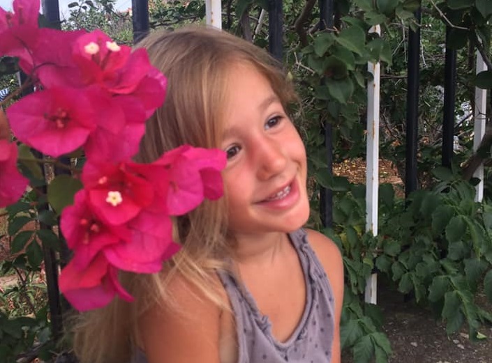 "Με ακουμπάς και το χαμόγελο μου γίνεται τεράστιο καρδούλα μου": Η νέα ανάρτηση της μαμάς της 7χρονης Αναστασίας