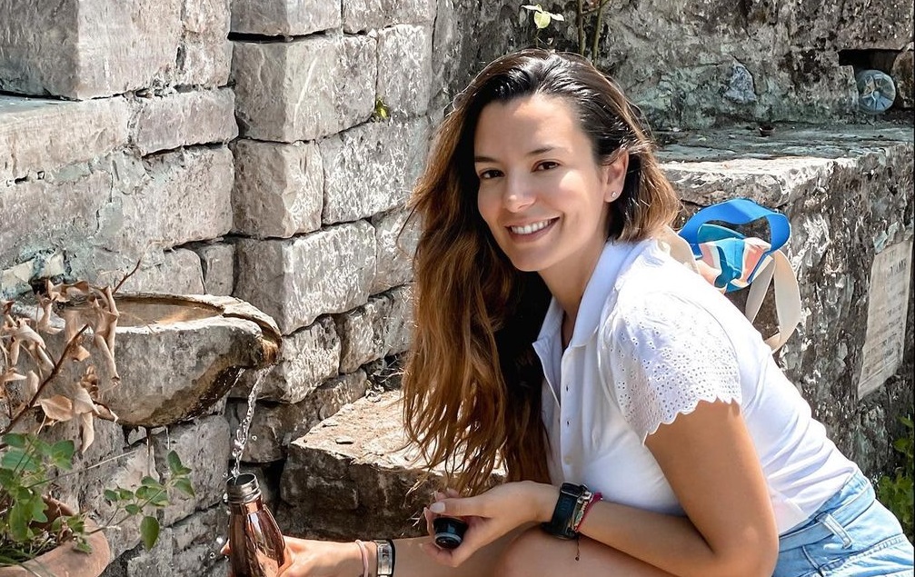 Δύο κούκλες! Η Νικολέττα Ράλλη με την μπεμπούλα της και ασορτί μαγιό