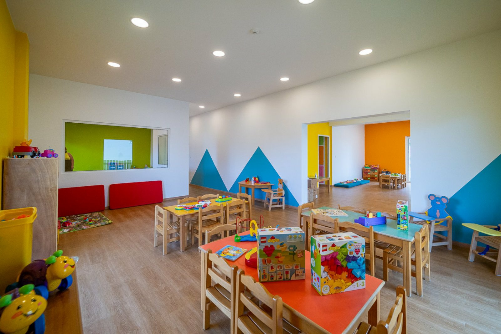 Ιδού ένας από ωραιότερους δημοτικούς βρεφονηπιακούς σταθμούς της Αττικής που είναι βγαλμένος από τα παραμύθια