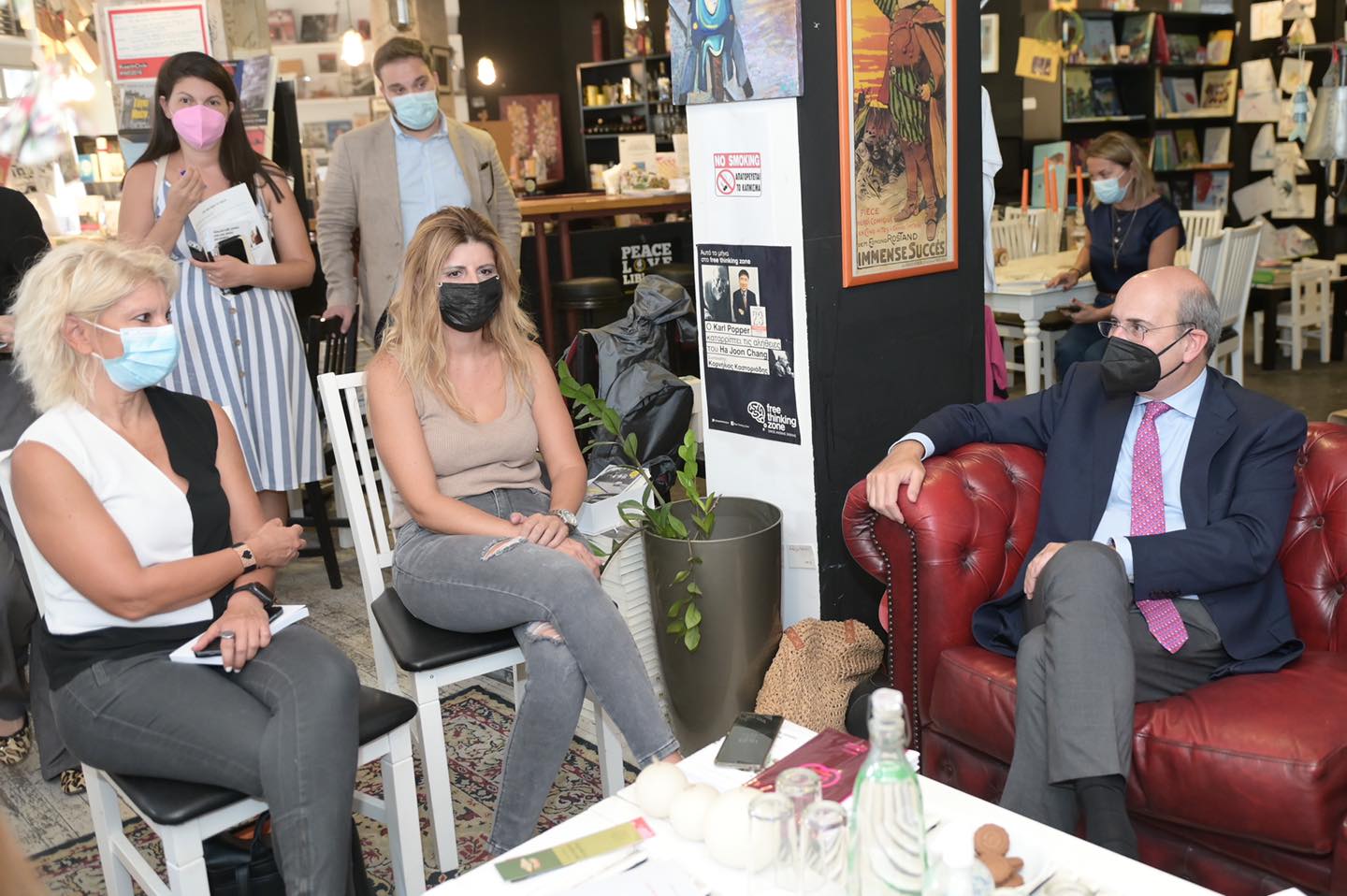 Χατζηδάκης: "Καταλαβαίνω τι σημαίνει να είσαι εργαζόμενος γονιός. Ας εμπιστευτούμε τις «Νταντάδες της Γειτονιάς»"