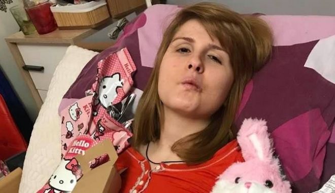 "H Πολιτεία θα σταθεί στο πλευρό της Μυρτούς για να έχει την καλύτερη θεραπεία" δήλωσε ο Θάνος Πλεύρης