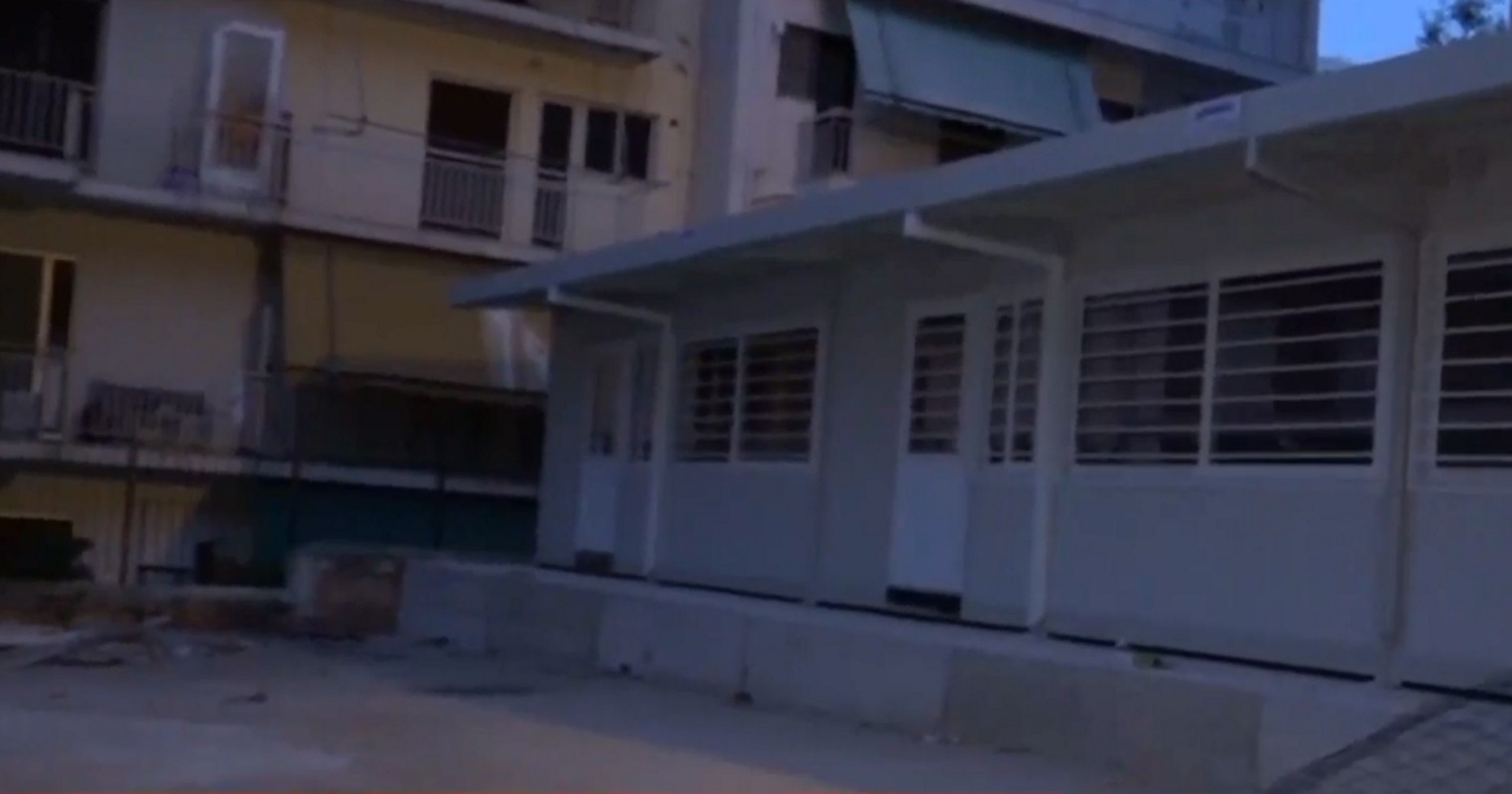 Νηπιαγωγείο στο Ζωγράφου: Μάθημα σε κοντέινερ σε ακάλυπτο πολυκατοικίας