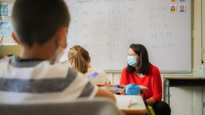 Επιστολή των δασκάλων προς γονείς για τα προβλήματα που αντιμετωπίζουν τα δημόσια σχολεία