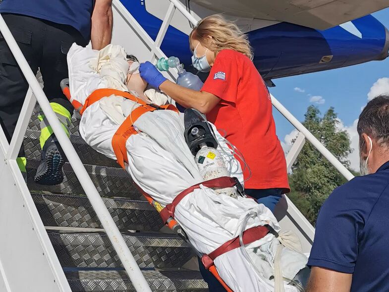 Αερογέφυρα σωτηρίας για 16χρονο με αγγειακή δυσπλασία στον εγκέφαλο - Το ταξίδι σωτηρίας στη Γερμανία