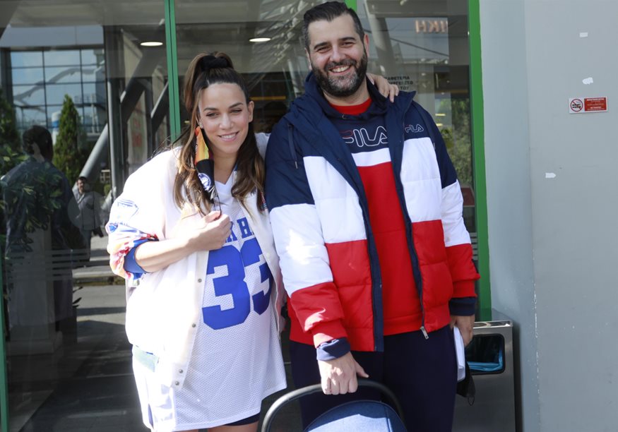 Κατερίνα Στικούδη: Εξιτήριο από το μαιευτήριο - Φωτογραφίες