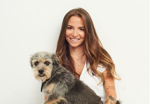 Εριέττα Κούρκουλου: Μας αποκαλύπτει τη φουσκωμένη κοιλίτσα της και το όνομα του μωρού της (εικόνα)