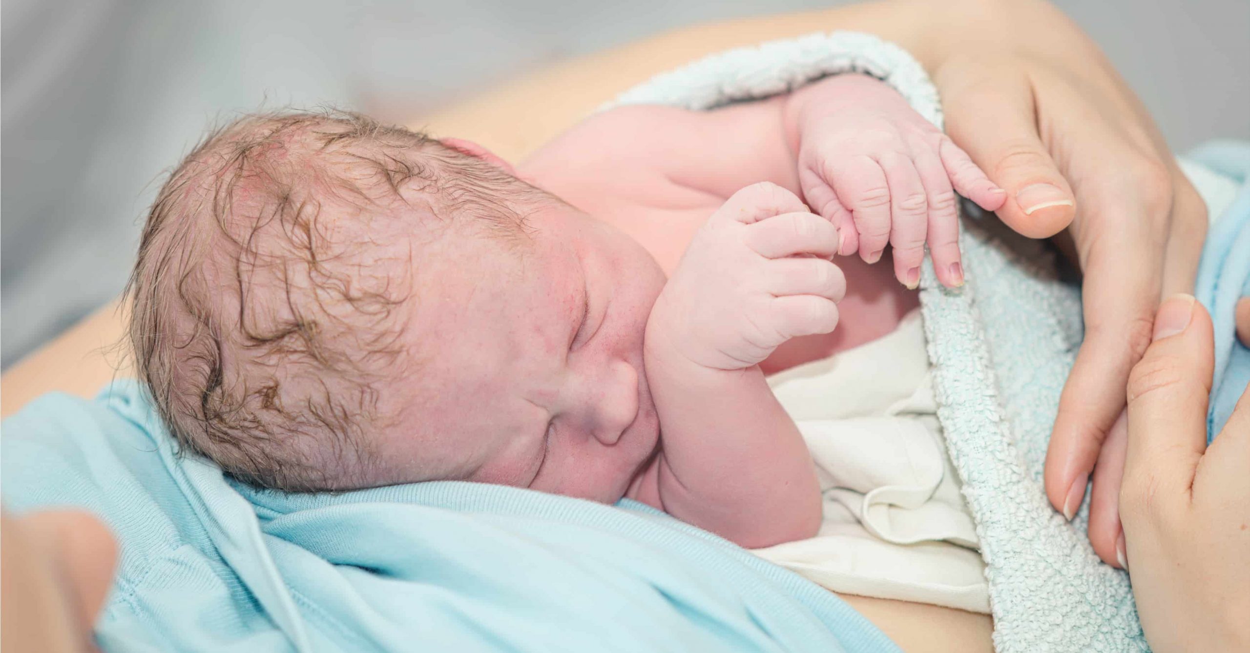 Ελλάς το μεγαλείο σου: Δήλωσε τη γέννηση του μωρού 11 μέρες αργότερα για να πάρει τα 2.000 ευρώ!