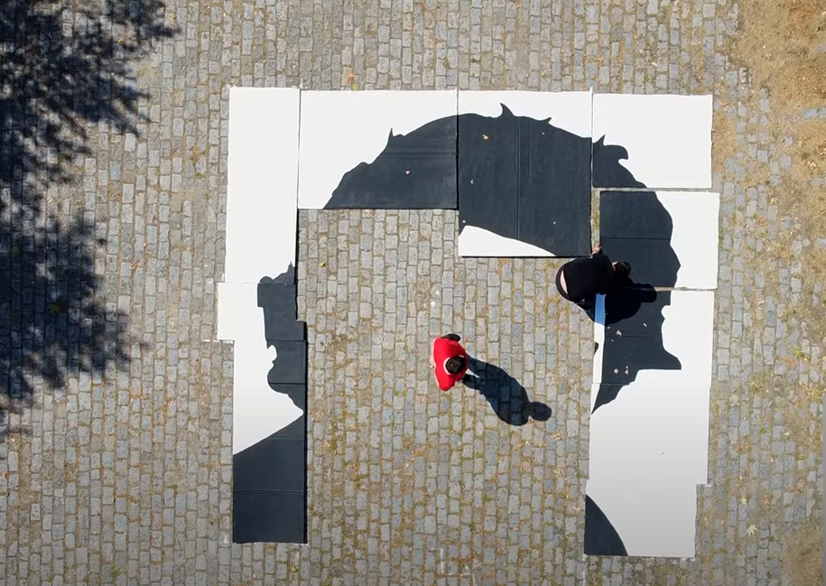 Το μεγαλύτερο και πιο εντυπωσιακό πορτρέτο του Μίκη Θεοδωράκη το έφτιαξαν μαθητές (εικόνες και video)