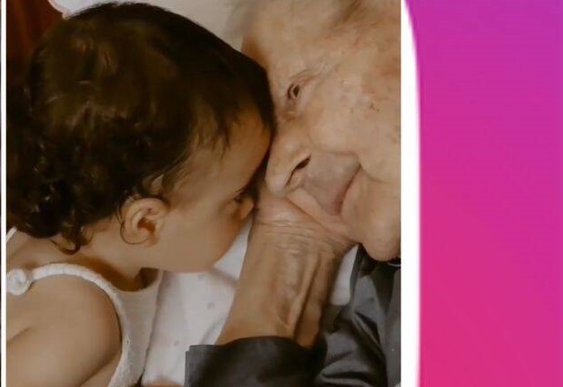 Η στιγμή που υπερήλικας δέχεται το γλυκό χάδι της δισέγγονής του - Το βίντεο που μας έκανε να «λιώσουμε»