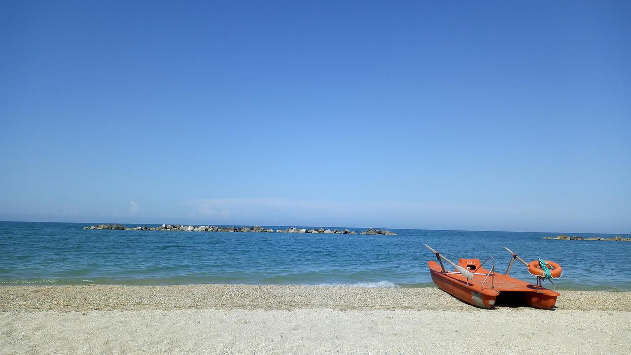 Ραγίζει «Ήθελε να πάει στη βάρκα για να ζωγραφίσει, μου γλίστρησε», λέει ο πατέρας της 6χρονηςη μαμά της 6χρονης Αμέλια: «Μία γειτόνισσα μου είπε ψάχνουν το παιδί σου»