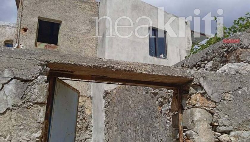 Ρέθυμνο: Ταξίδεψε για τη βάφτιση της εγγονής της και καταπλακώθηκε στο σπίτι της