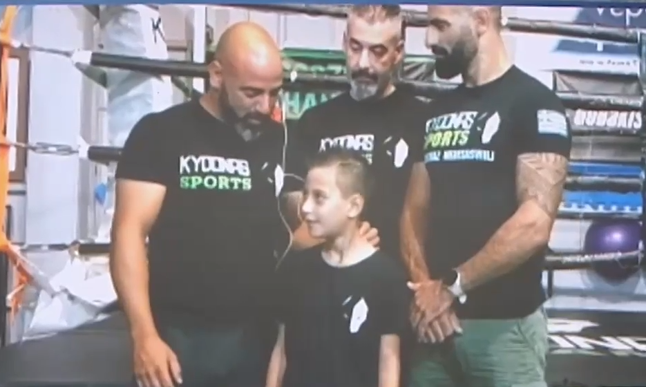 Κρήτη: 8χρονος που κάνει πολεμικές τέχνες "ξάπλωσε κάτω" επίδοξο ληστή!