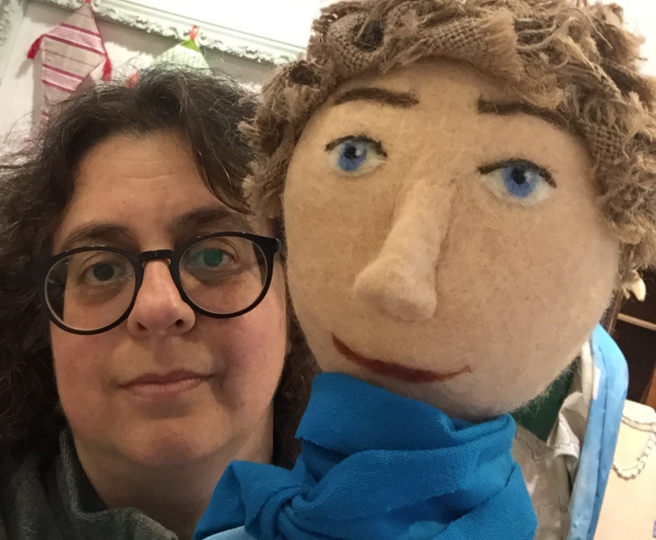 Πολύτεκνη μητέρα από τον Πόρο «μαγεύει» διεθνώς με τα χειροποίητα υφαντά της!