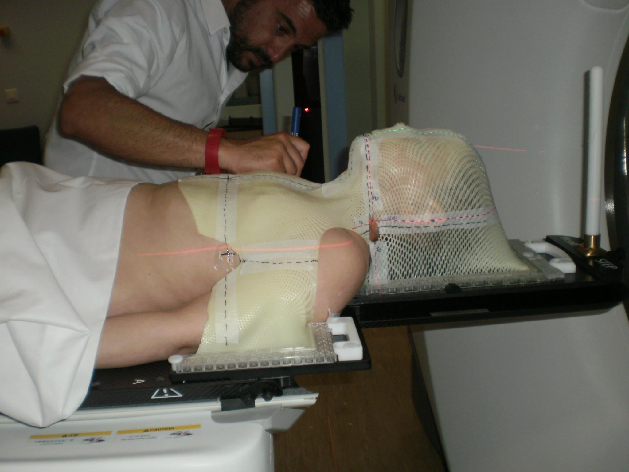 Ο Σύλλογος "Φλόγα" ανανέωσε τον Ακτινοθεραπευτικό εξοπλισμό του Παίδων Αγλαΐα Κυριακού