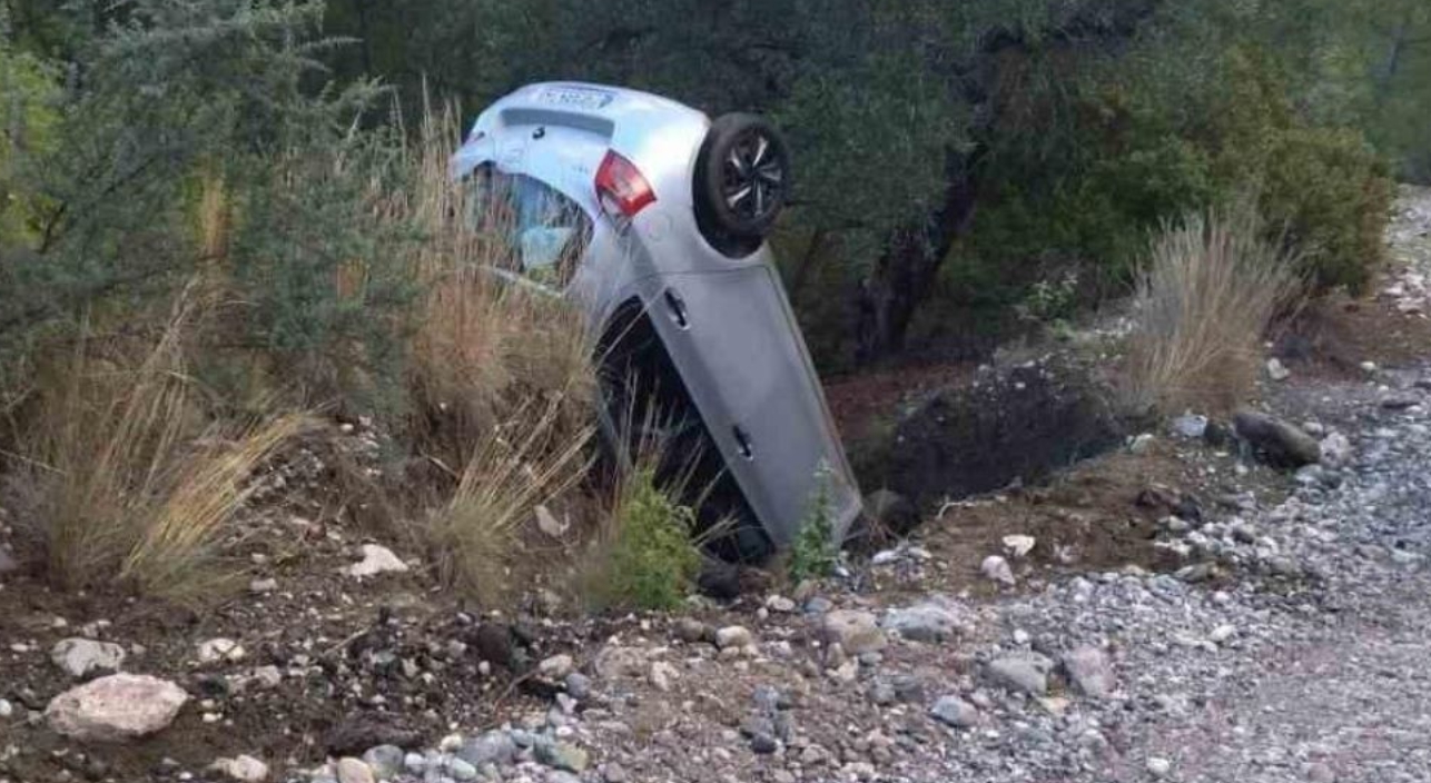 Συναγερμός στη Ρόδο: Σε ερημικό δρόμο ντελαπαρισμένο το αυτοκίνητο 44χρονης αγνοούμενης μητέρας - Κανένα ίχνος της ίδιας