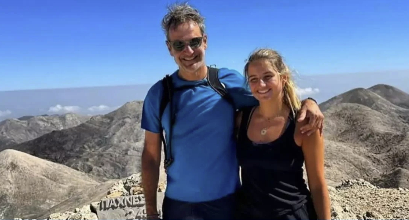 Κυριάκος Μητσοτάκης: Στα Λευκά Όρη μαζί με την κόρη του