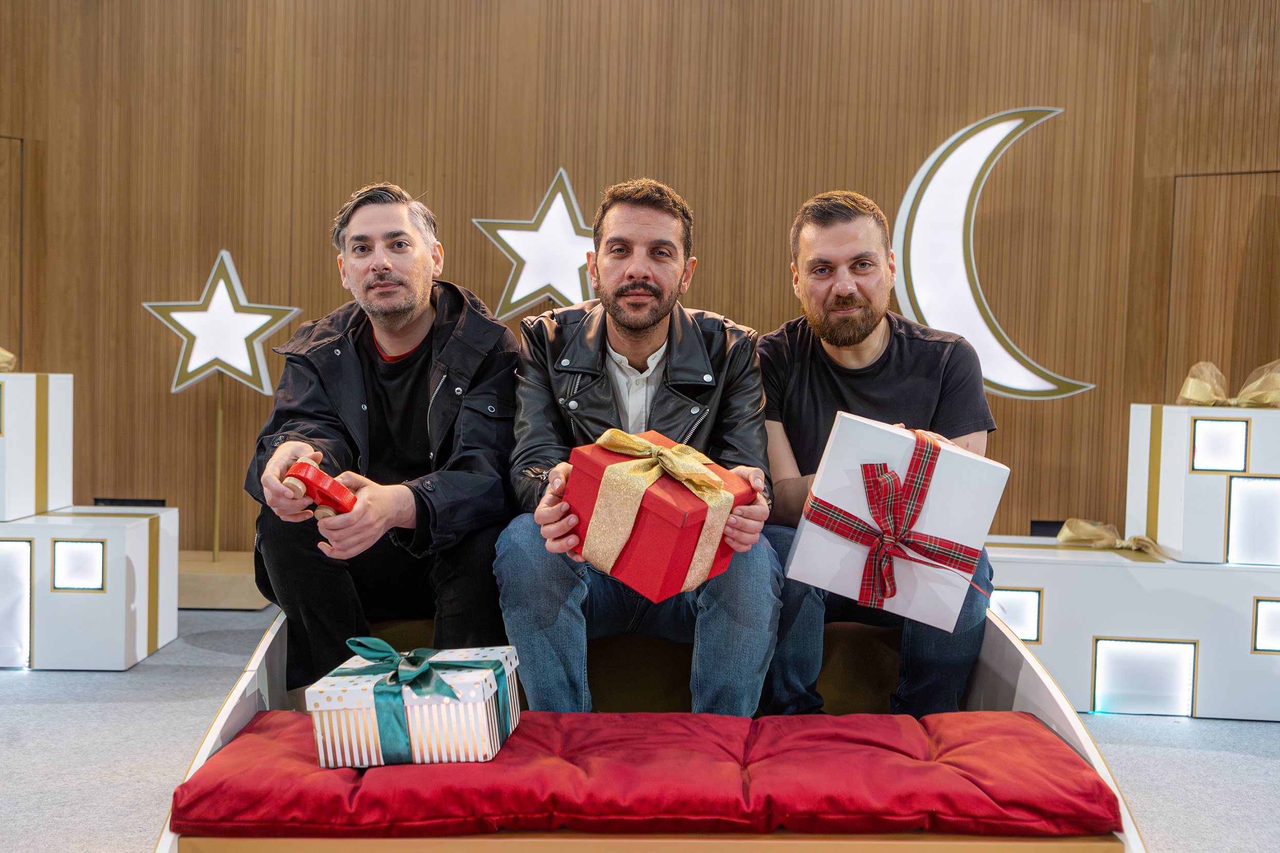 Θέμης Καραμουρατίδης