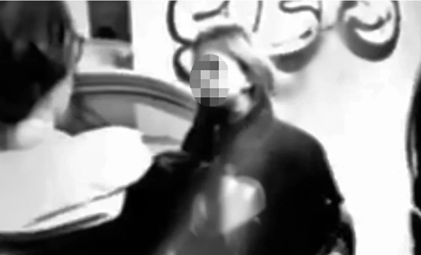 15χρονη μαθήτρια