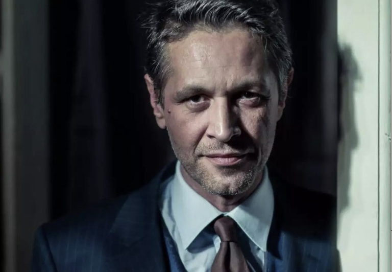 Αιμίλιος Χειλάκης: "Θυμόμαστε το βάσανο που είχαμε περάσει με την Αθηνά προκειμένου να υιοθετήσουμε"