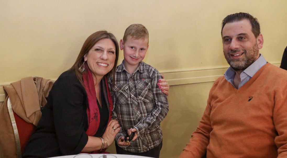 Μητέρα δίνει για 2η φορά ζωή στον 7χρονο γιος της - Του έδωσε το μισό της ήπαρ