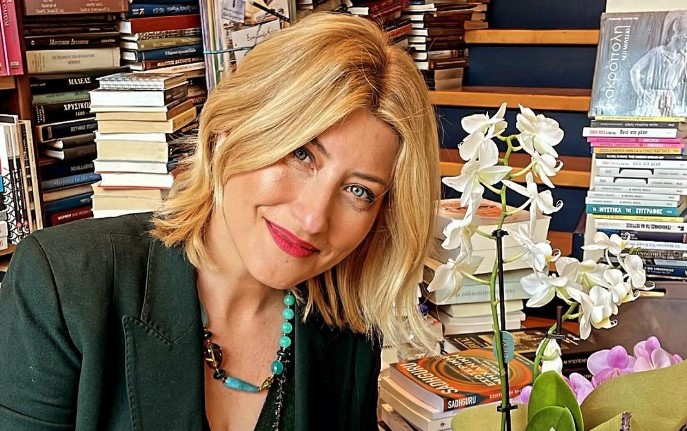 «Πόση αγάπη, ποσά παιδικά χαμόγελα»: Η Σία Κοσιώνη παρουσίασε το πρώτο της βιβλίο