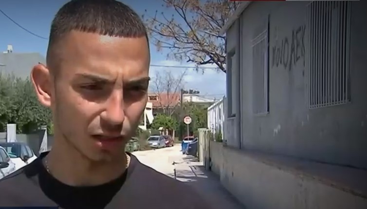 «Μαύρισε το χέρι μου, είχε μουδιάσει μέχρι τον ώμο»