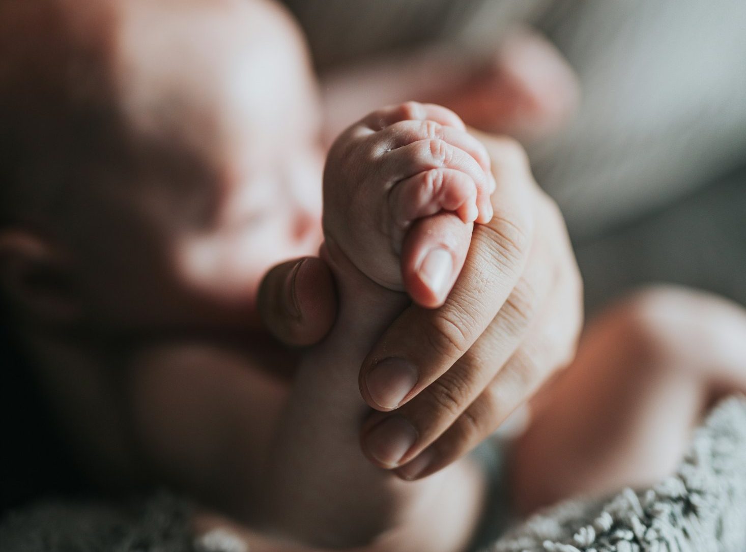 Γέννησε η πρώτη γυναίκα στην Ελλάδα μετά από μεταμόσχευση ωοθηκών: «Αγωνίστηκα και κέρδισα το μεγαλύτερο δώρο στη ζωή μου»