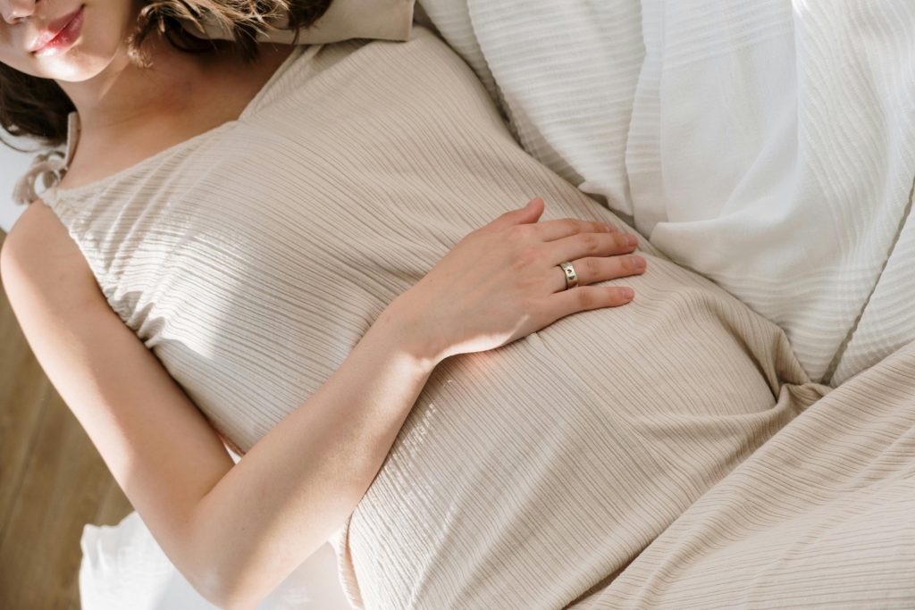 Όταν το σώμα μιμείται την εγκυμοσύνη: Τι είναι η ψευδοκύηση ή αλλιώς εγκυμοσύνη «φάντασμα»;