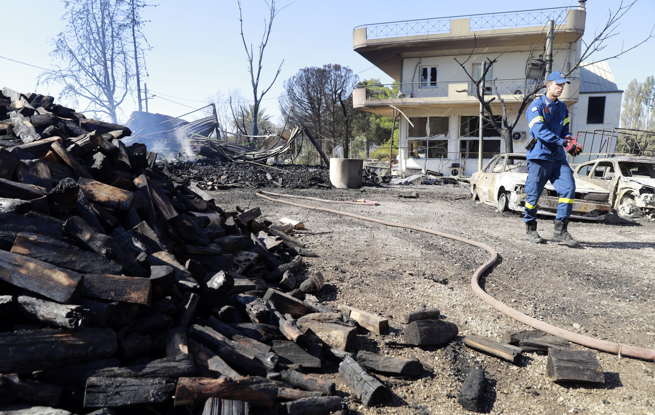 Το Ίδρυμα Μείζονος Ελληνισμού στο πλευρό των οικογενειών που επλήγησαν από την πυρκαγιά